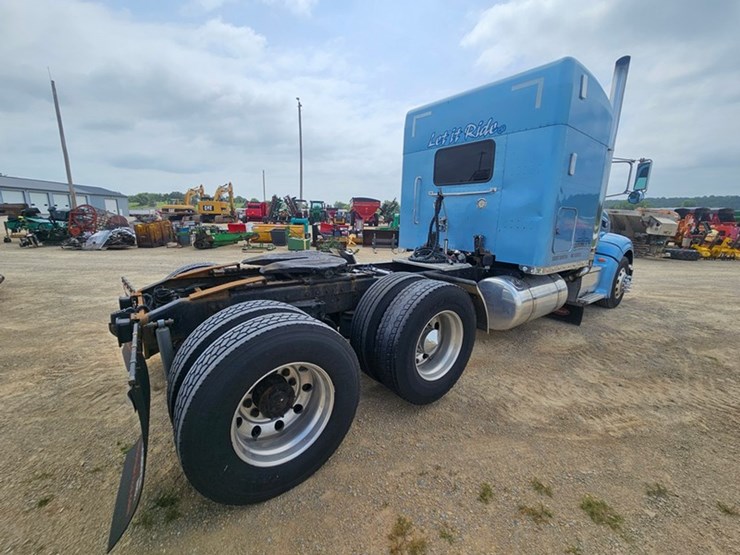 2006-peterbilt-386-image-6