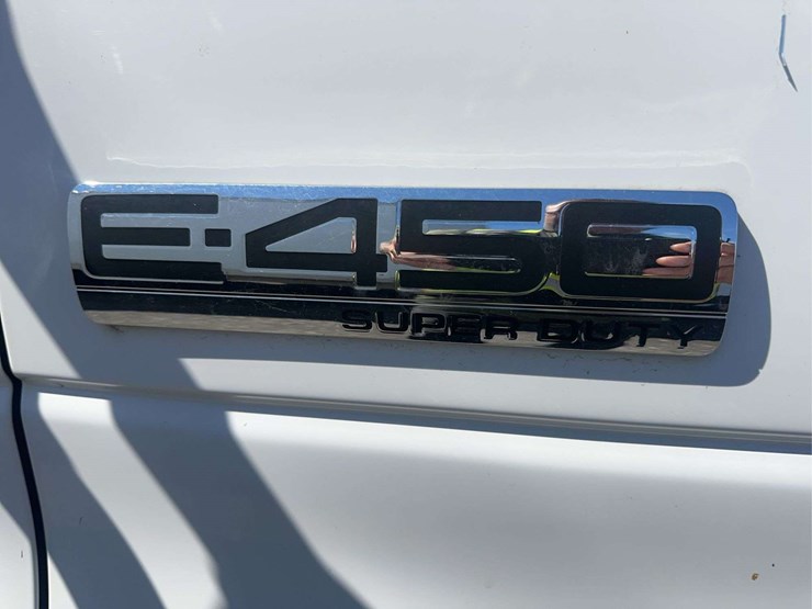 2019-ford-e450-image-12