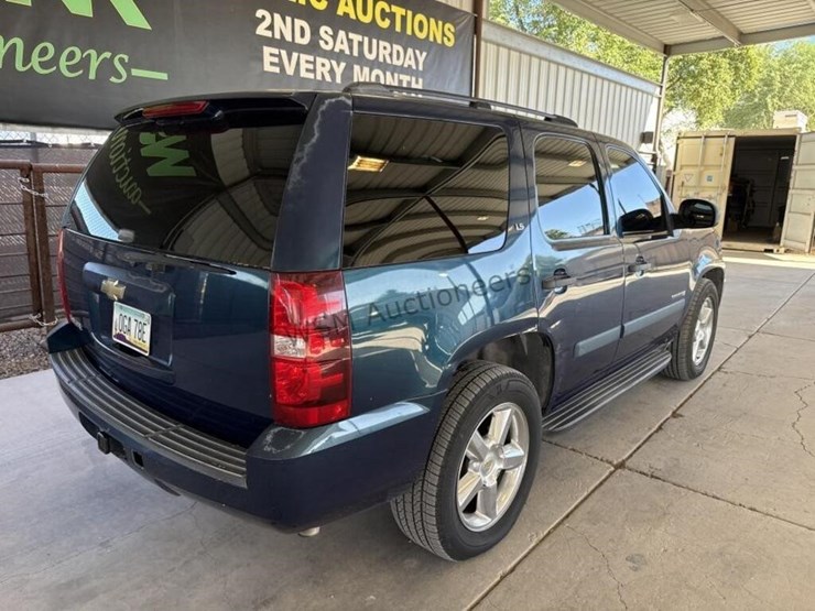 2007-chevrolet-tahoe-image-8