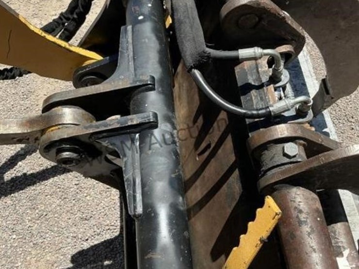 caterpillar-903c-image-15