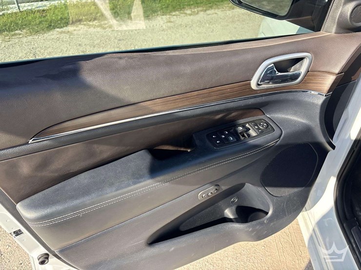 2014-jeep-grand-cherokee-image-13