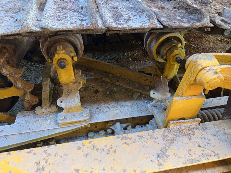 caterpillar-thirty-image-30