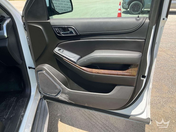 2019-chevrolet-tahoe-image-17
