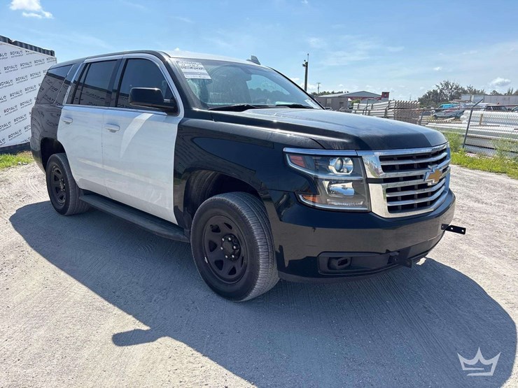 2020-chevrolet-tahoe-image-2