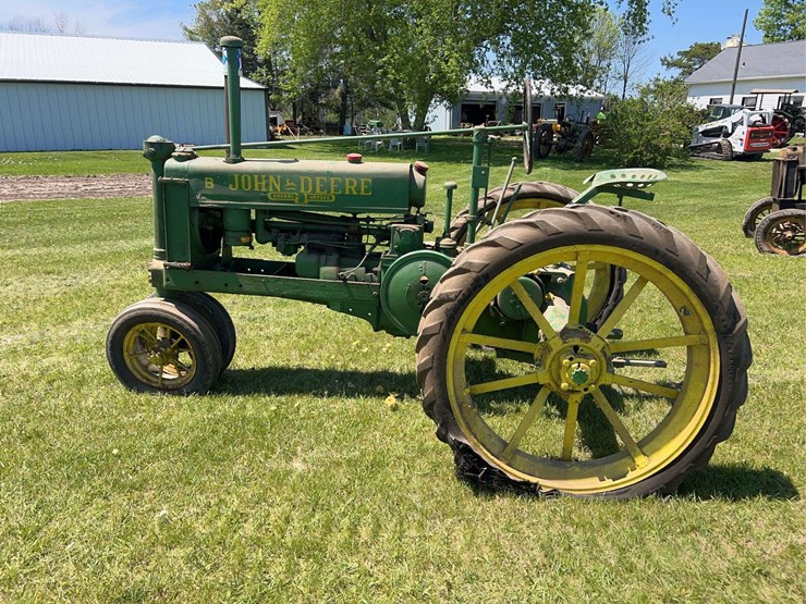 john-deere-b-image-6