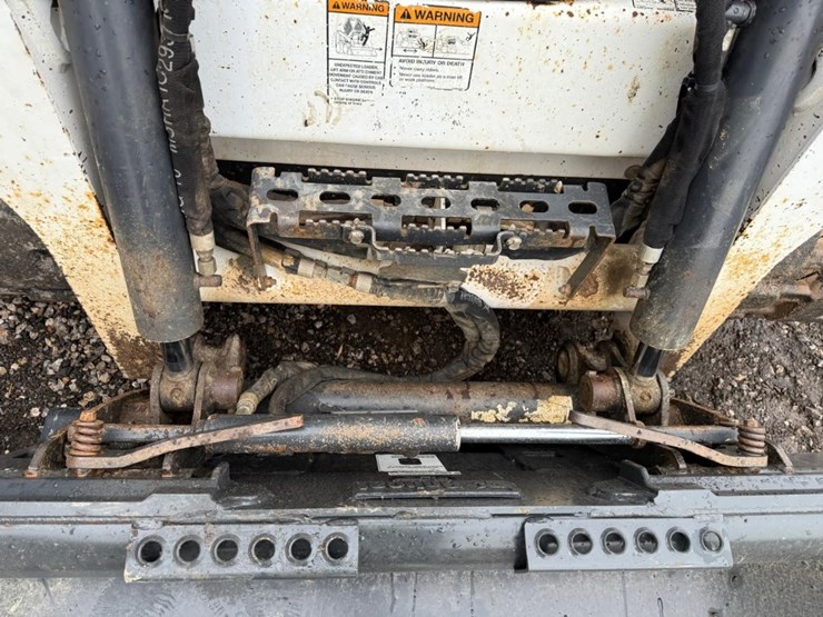 2019-bobcat-t595-image-10