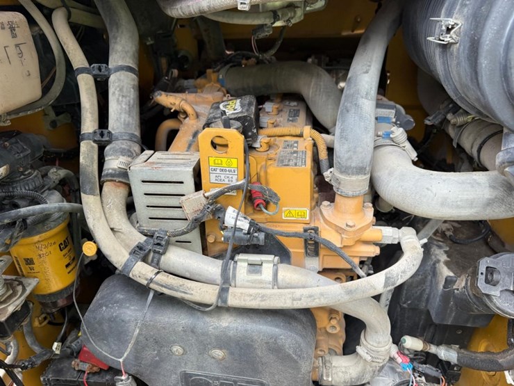 2022-caterpillar-289d3-image-16