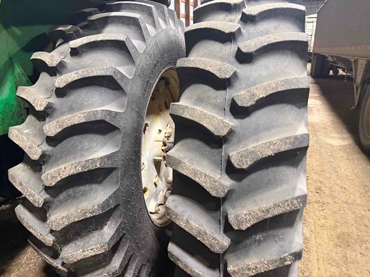 john-deere-4440-image-2
