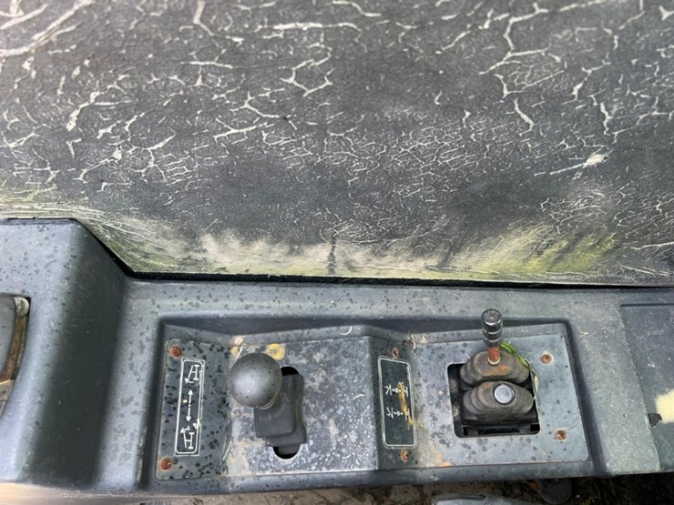 caterpillar-tl642c-image-25