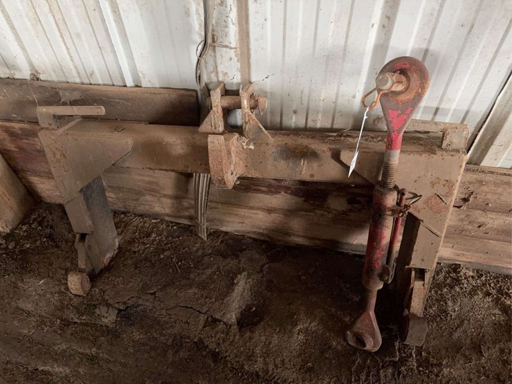 three-point-tractor-quick-hitch-with-adjustable-top-link-image-1