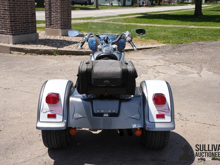 run-#13---2003-suzuki-vl800-trike-image-6