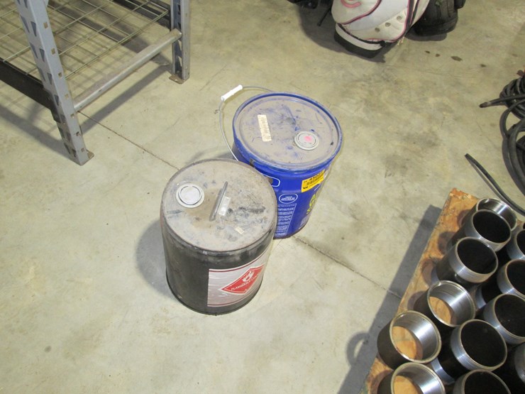 #45027-•-lot-of-(1)-5gal-jug-of-parts-washer-solvent,-&-(1)-5gal-jug-of-lacquer-thinner-inv#45027-image-1