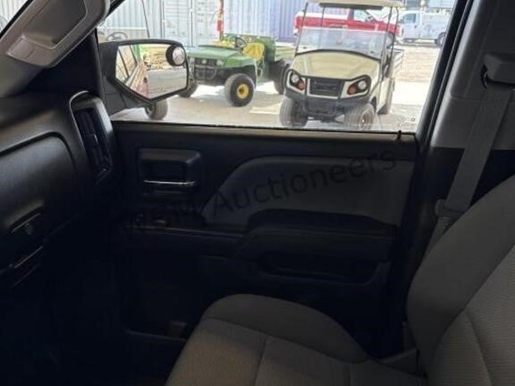 2015-chevrolet-silverado-1500-image-21