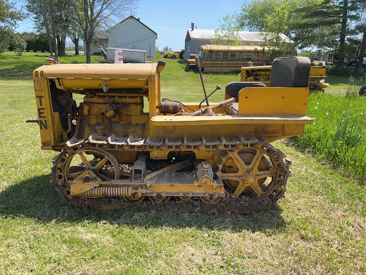 caterpillar-ten-image-6