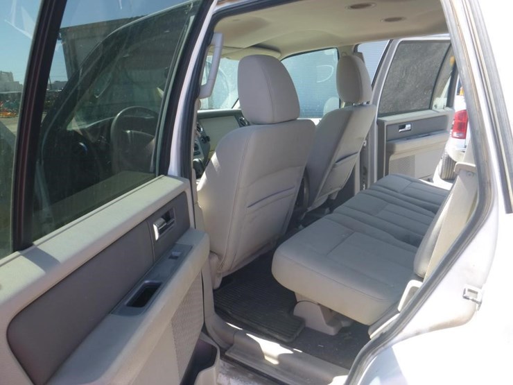 2014-ford-expedition-image-7