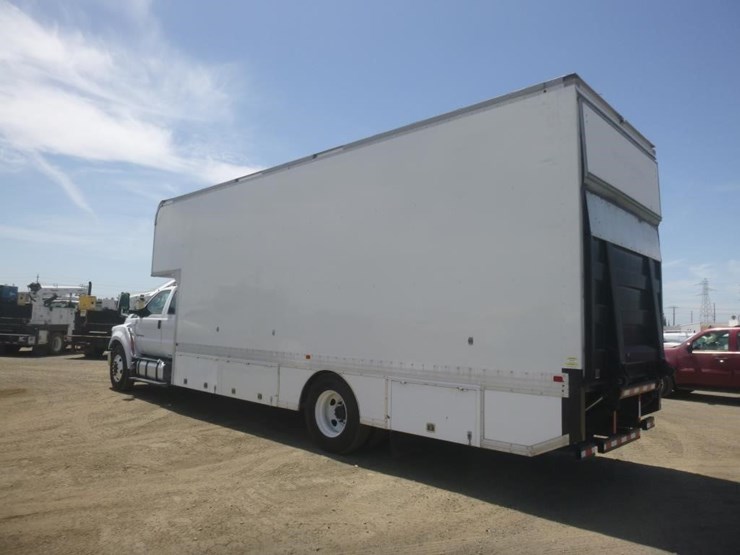 2016-ford-f650-xlt-image-4