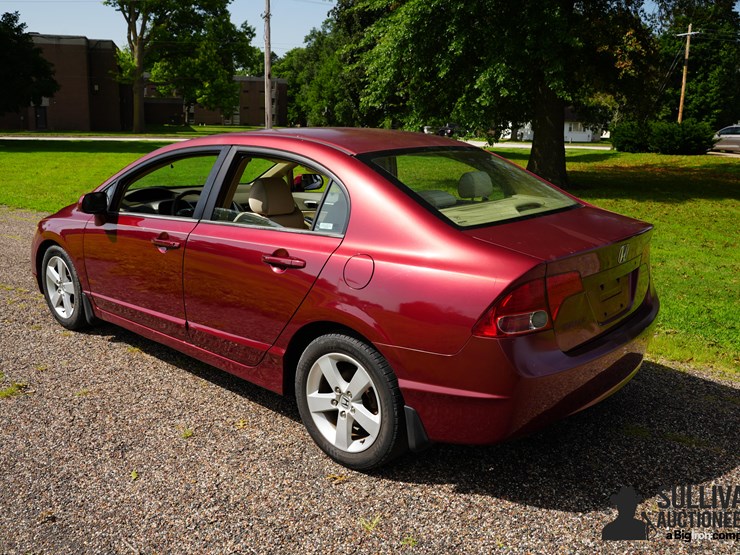 run-#35---2007-honda-civic-sedan-image-7