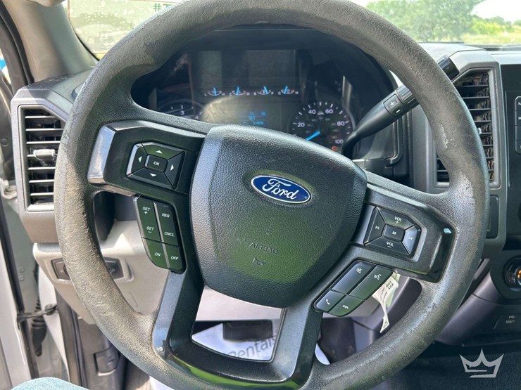 2020-ford-f550-image-15