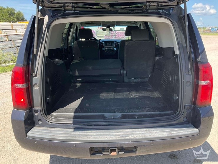 2017-chevrolet-tahoe-image-25