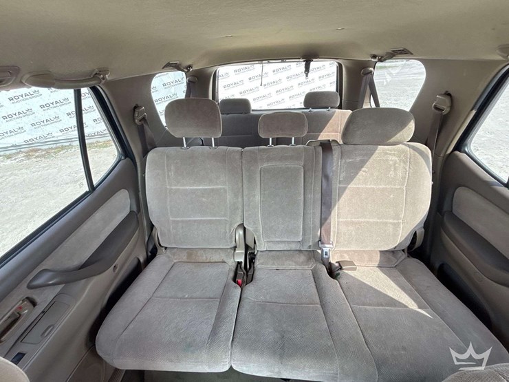 2002-toyota-sequoia-image-20