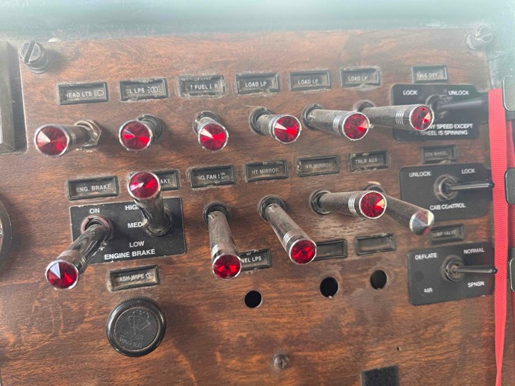 1999-peterbilt-378-image-20