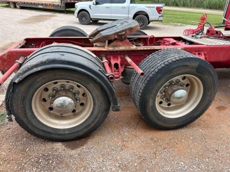 2018-kenworth-t680-image-12