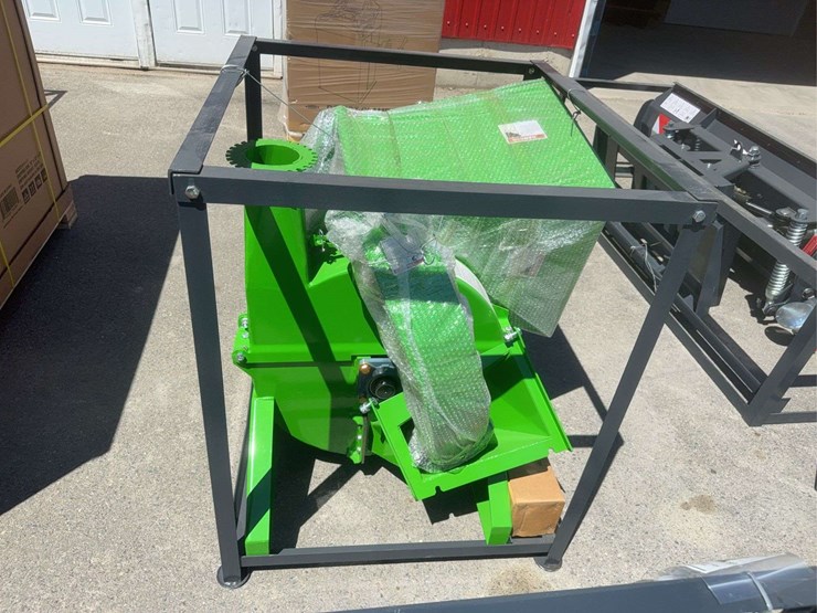 4"-pto-tractor-wood-chipper-image-4