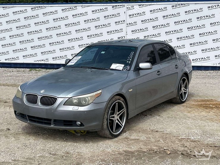 2005-bmw-545i-sedan-image-1