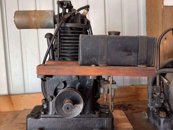 (2)-briggs-&-stratton-engines-image-7