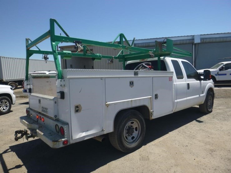 2014-ford-f350-image-3