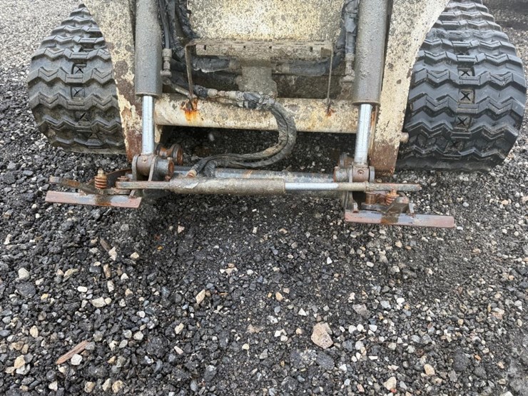 2020-bobcat-t595-image-9