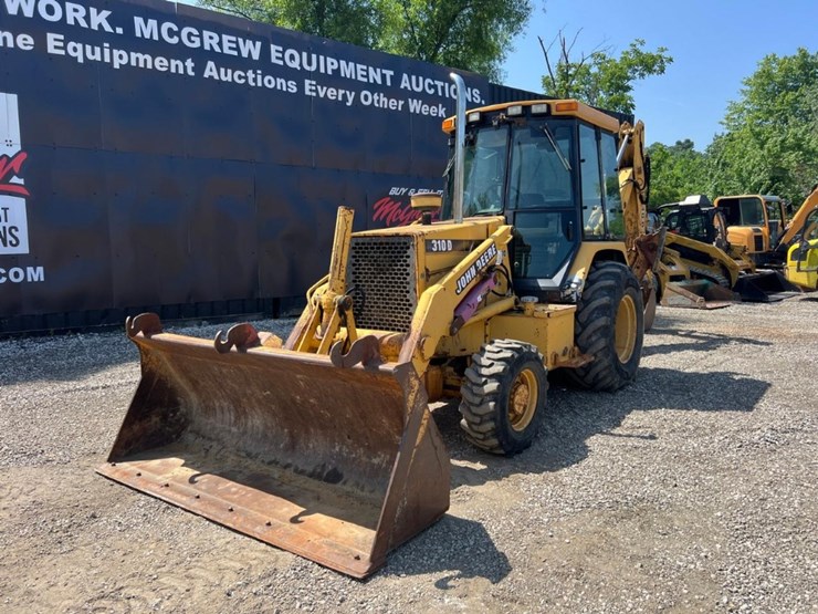john-deere-310d-image-2