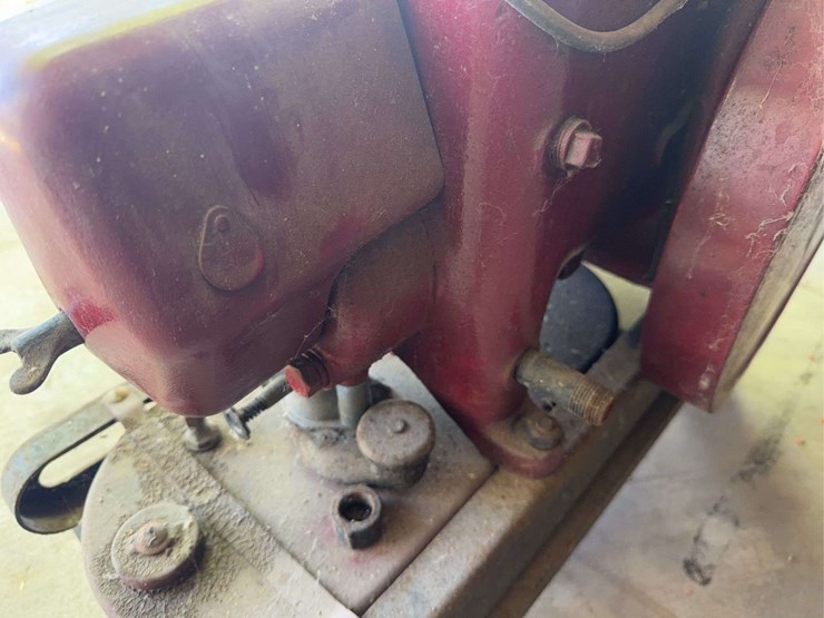 international-la-1-1/2-hp-engine-image-7