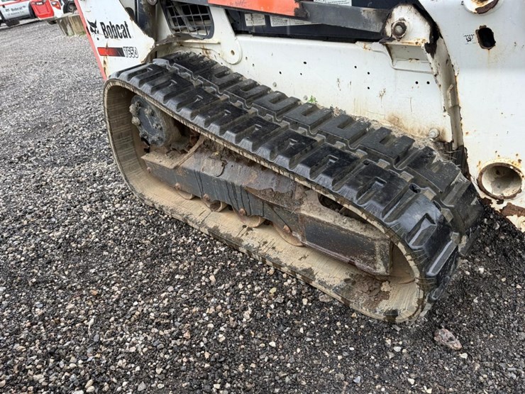 2015-bobcat-t650-image-12