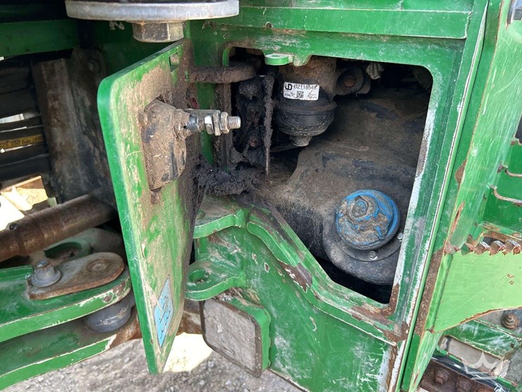 2021-deere-843l-image-23