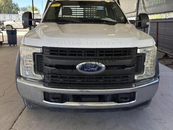 2017-ford-f550-image-3