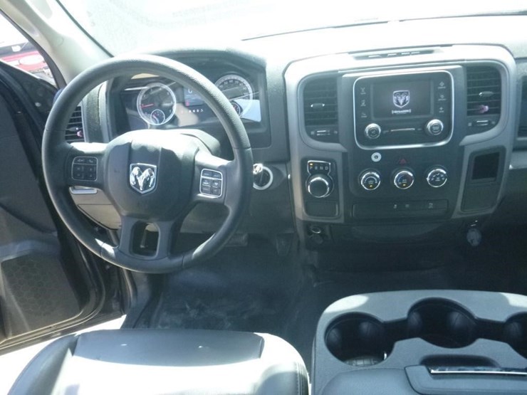 2016-dodge-1500-image-9