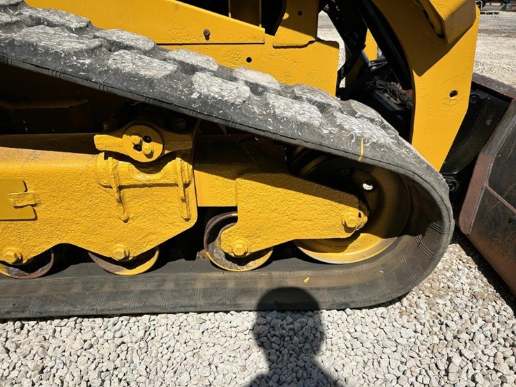 2018-caterpillar-299d2-xps-image-14