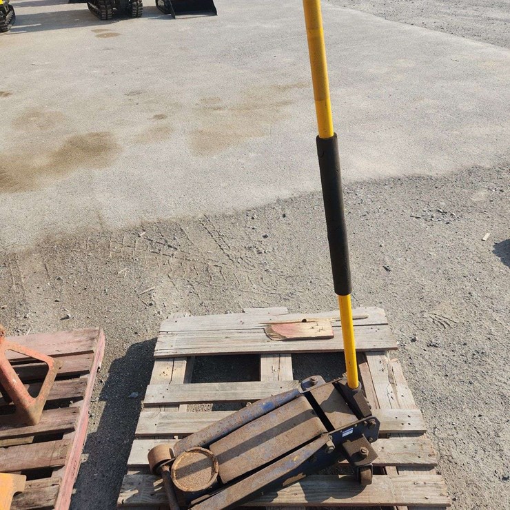 Hercules Floor Jack (No Weight Rating Visible)