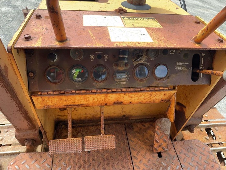 1986-case-450c-image-23