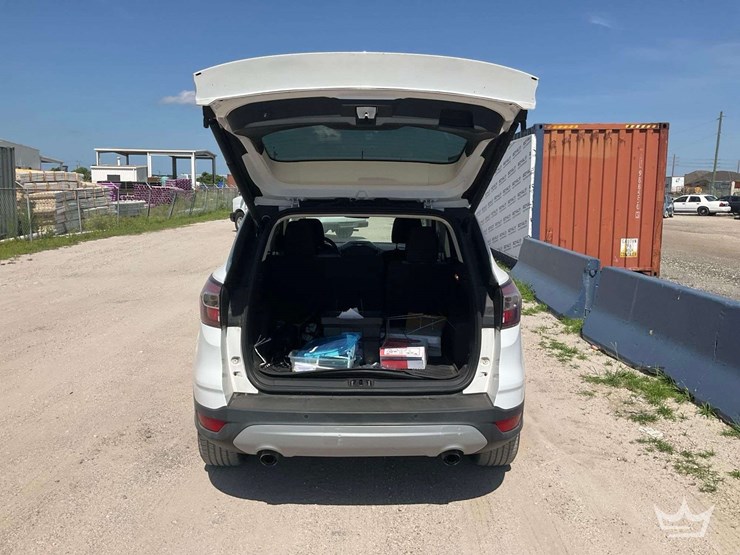 2017-ford-escape-image-32