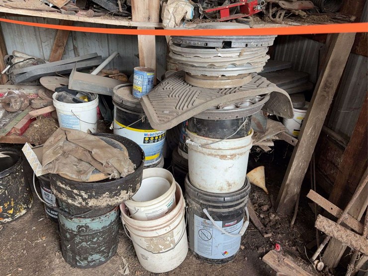 assorted-automotive-parts-and-shop-supplies-lot-image-5