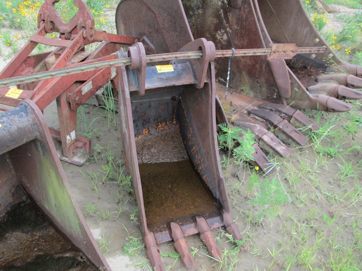 caterpillar-16-image-2