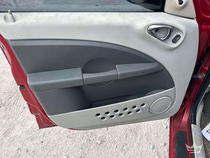 2007-chrysler-pt-cruiser-image-11