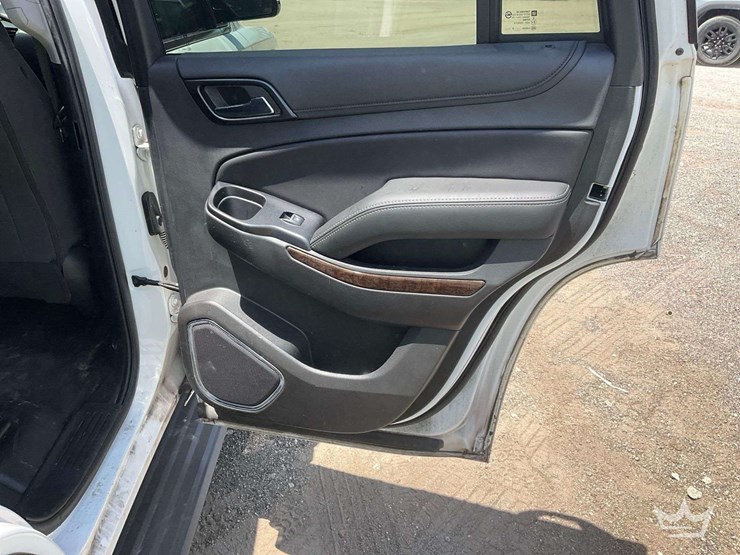 2020-chevrolet-tahoe-image-16