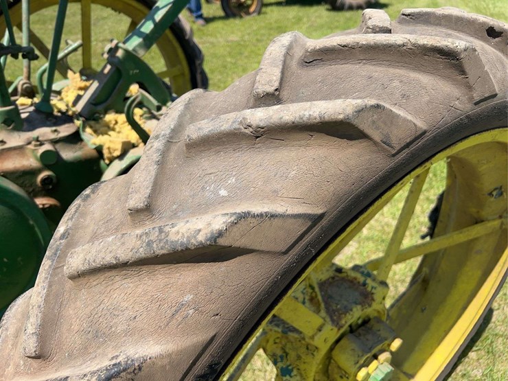 john-deere-b-image-37