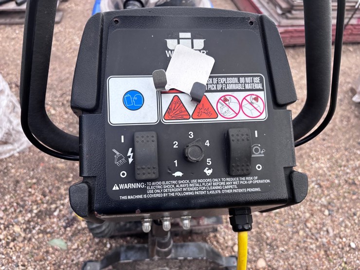 #36614-•-commodore-floor/carpet-cleaner-image-3