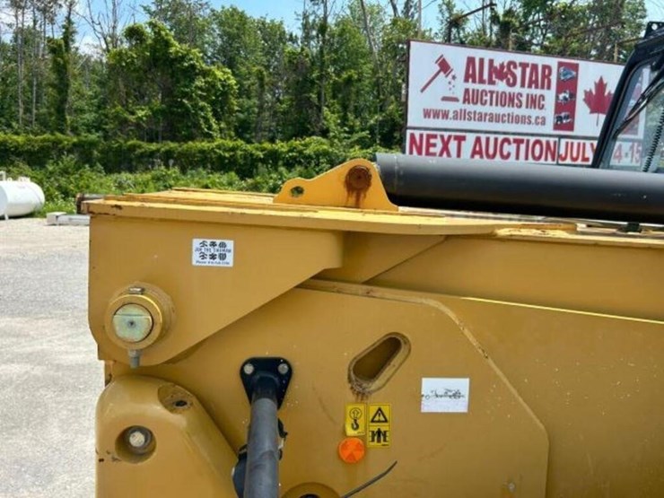 2015-caterpillar-th417c-gc-4wd-telehandler-yc5a125-image-28