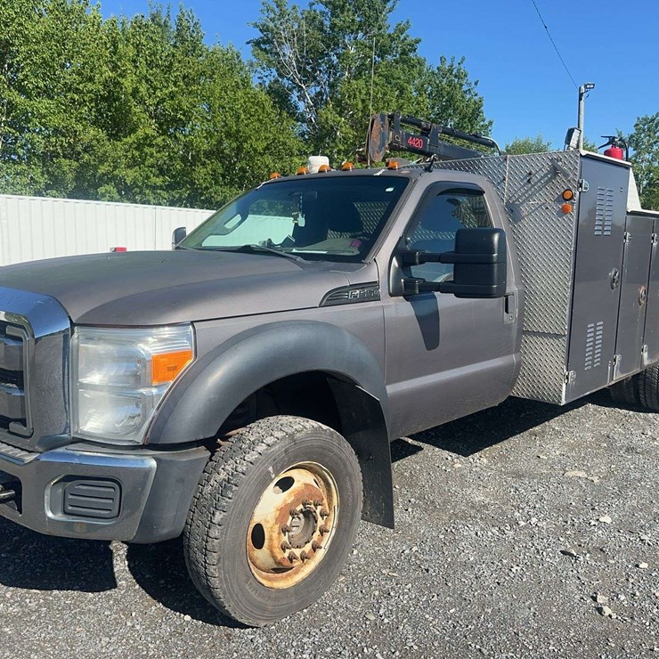 2012 FORD F550