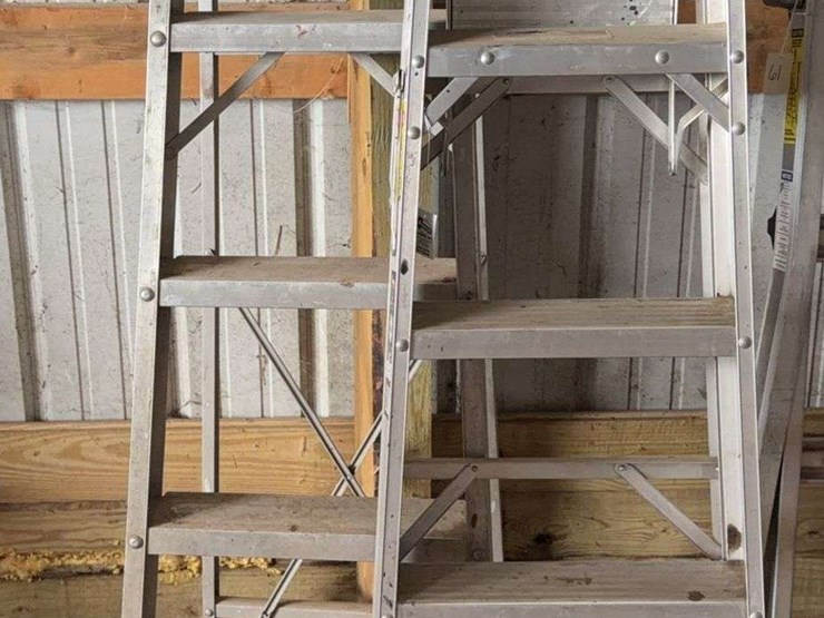 aluminum-step-ladder-collection-image-1